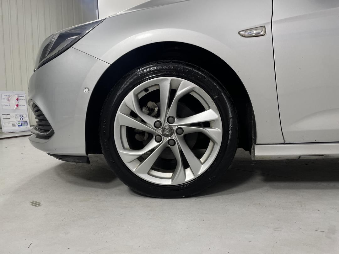 Photo '10' of Holden Astra