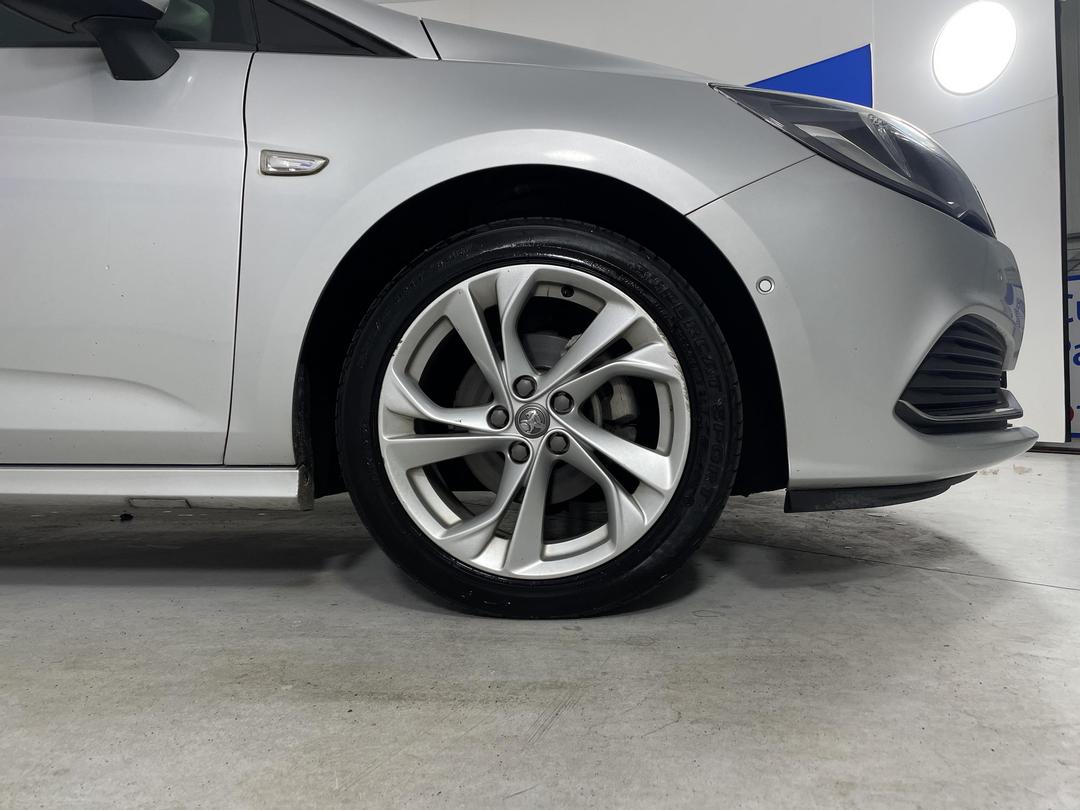 Photo '9' of Holden Astra