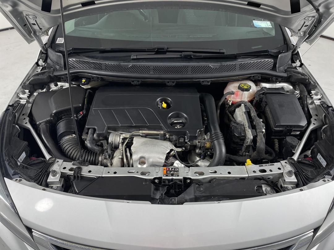 Photo '13' of Holden Astra