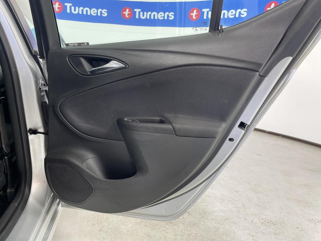 Photo '19' of Holden Astra