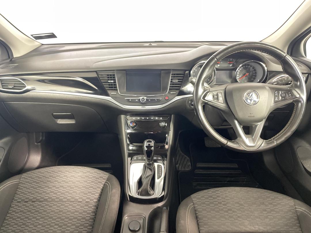 Photo '17' of Holden Astra