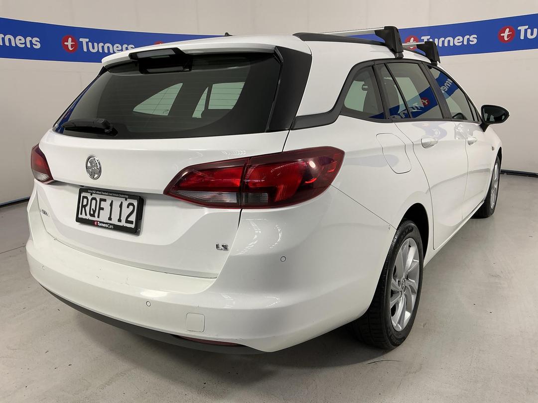 Photo '7' of Holden Astra