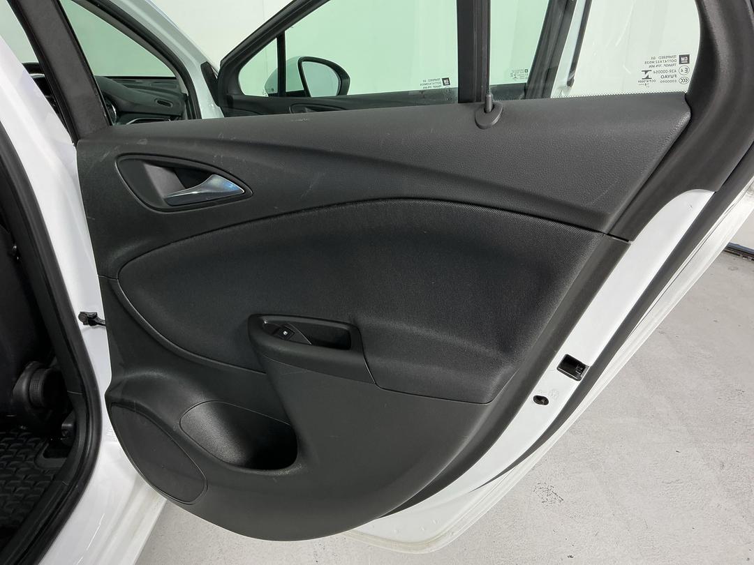 Photo '19' of Holden Astra