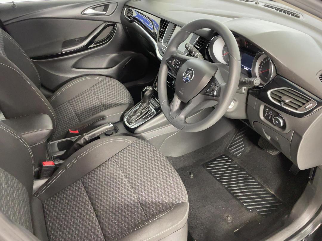 Photo '16' of Holden Astra