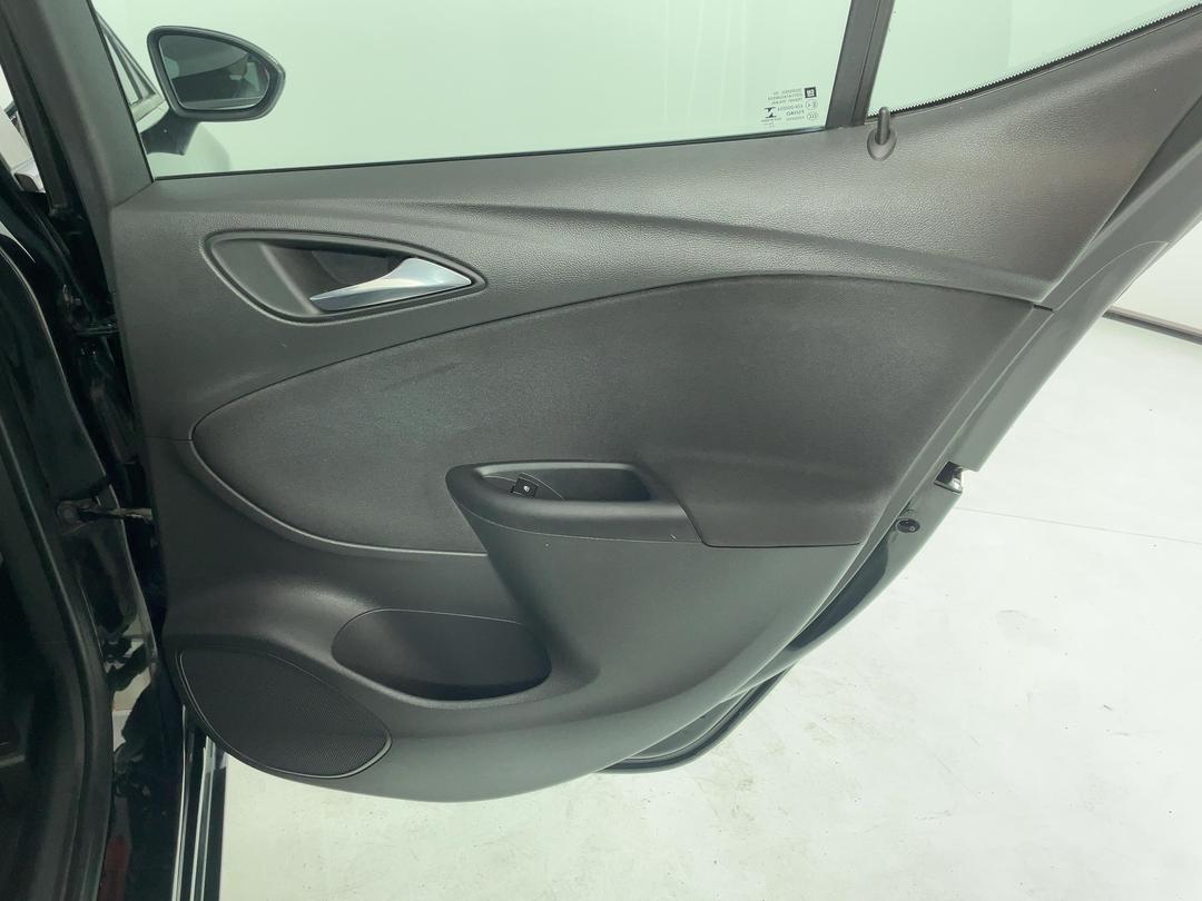 Photo '19' of Holden Astra