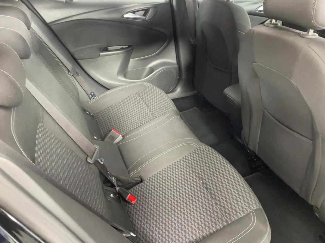 Photo '20' of Holden Astra