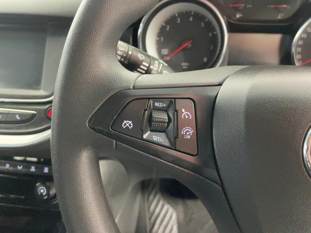 Photo '25' of Holden Astra
