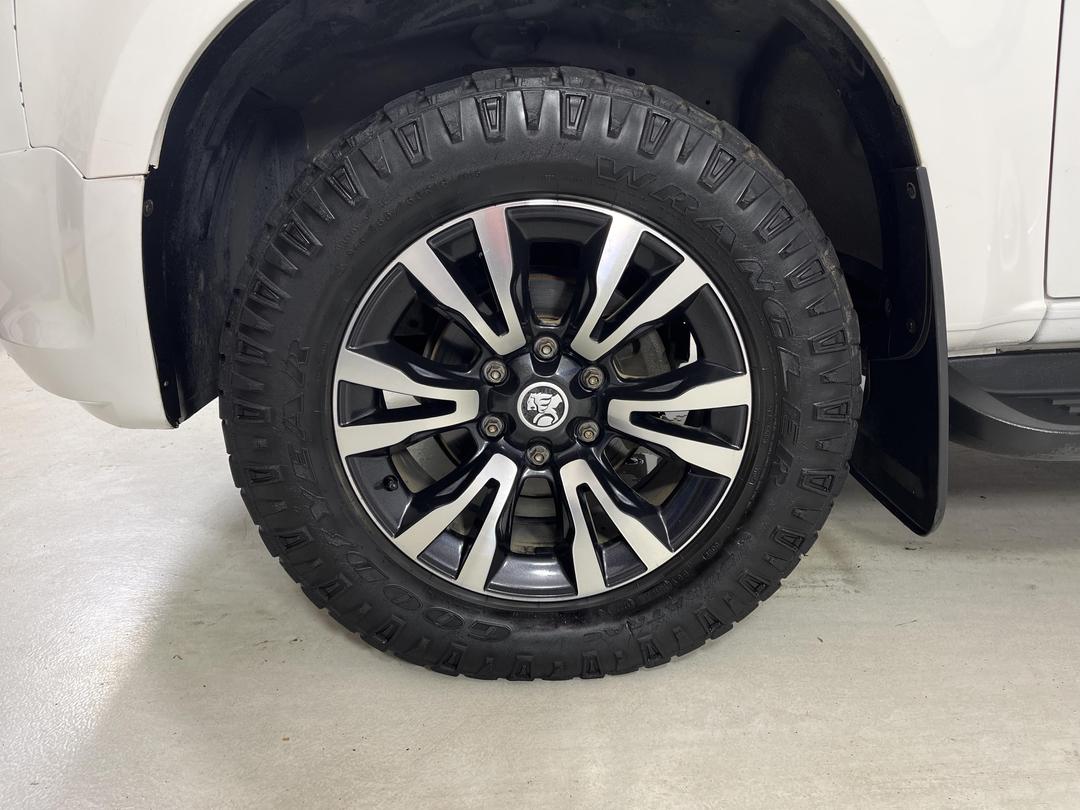 Photo '10' of Holden Colorado