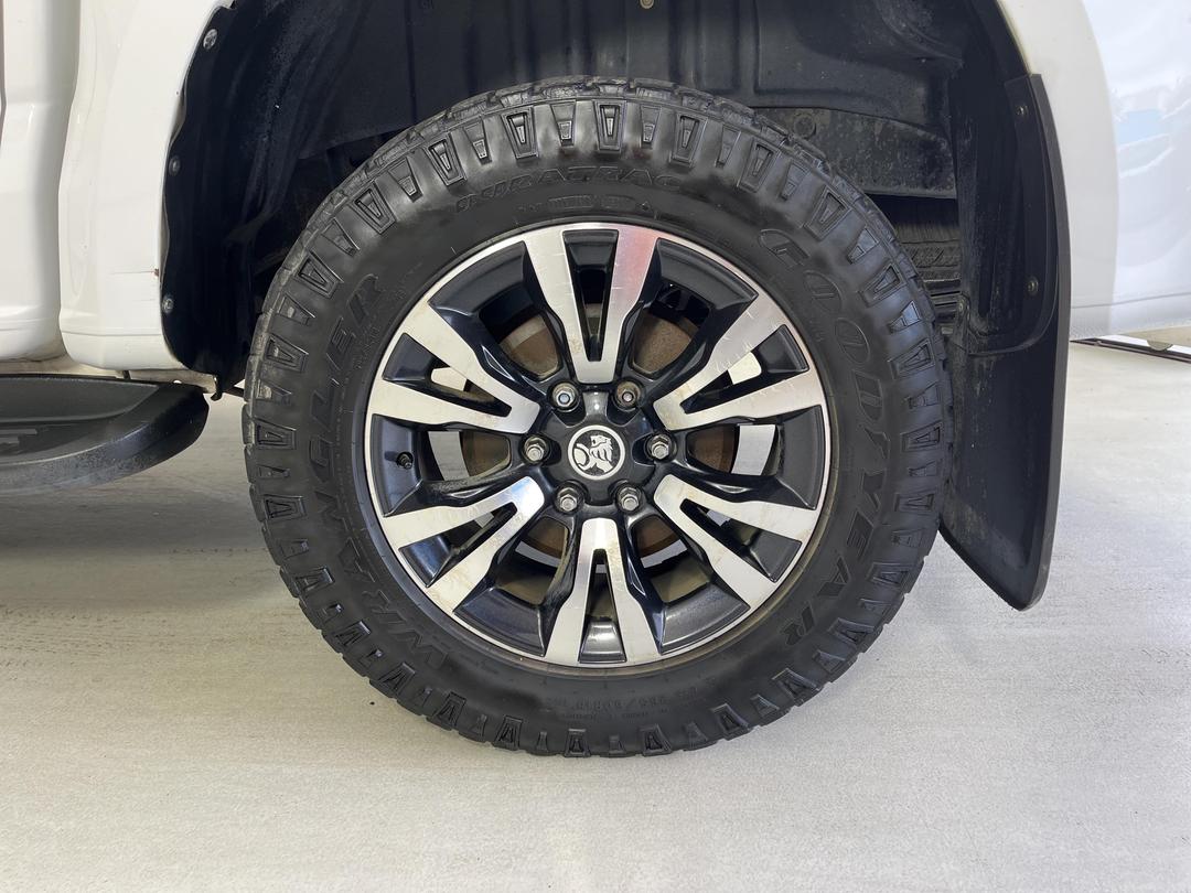 Photo '11' of Holden Colorado