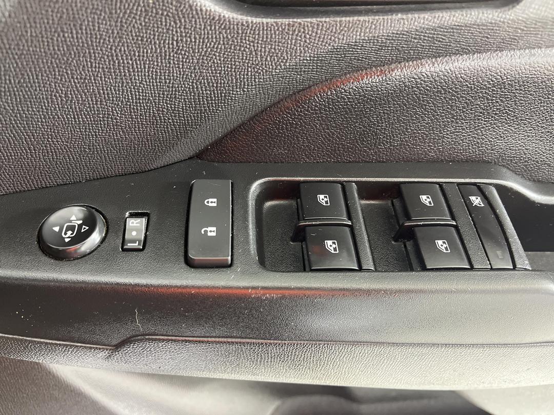 Photo '28' of Holden Colorado