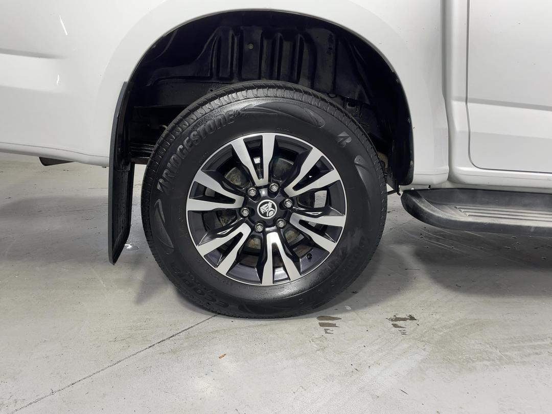 Photo '12' of Holden Colorado