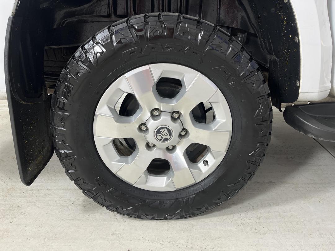 Photo '12' of Holden Colorado