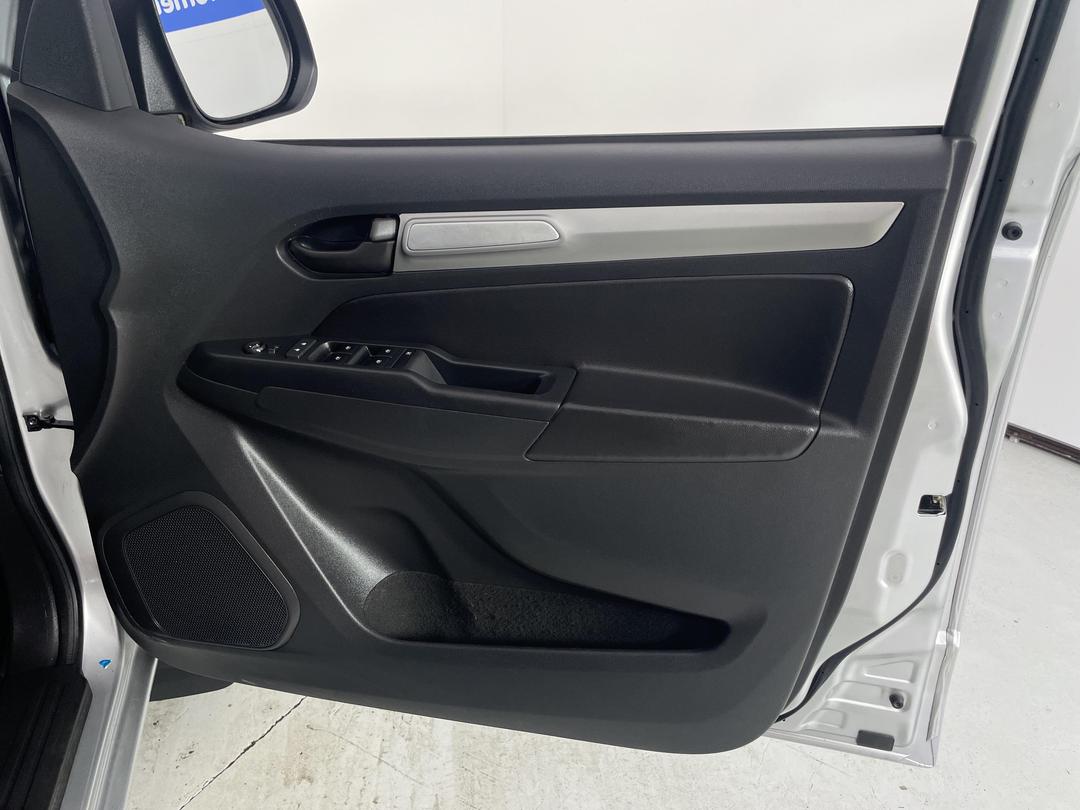 Photo '15' of Holden Colorado