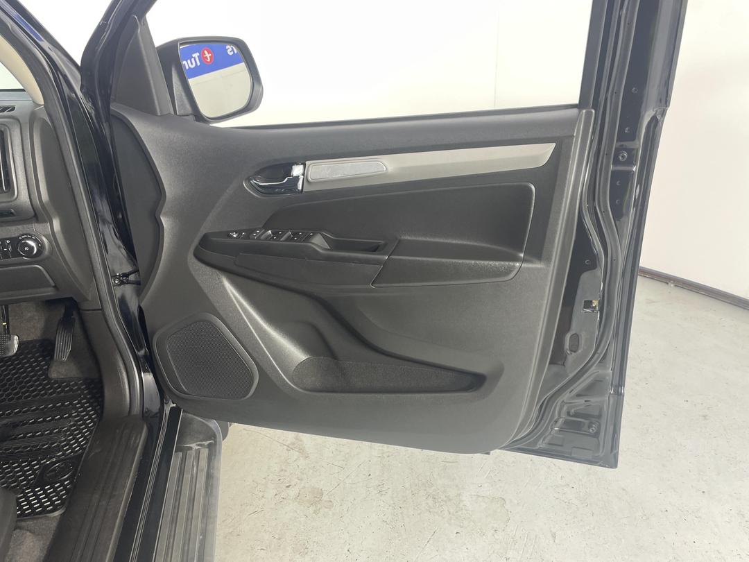 Photo '15' of Holden Colorado