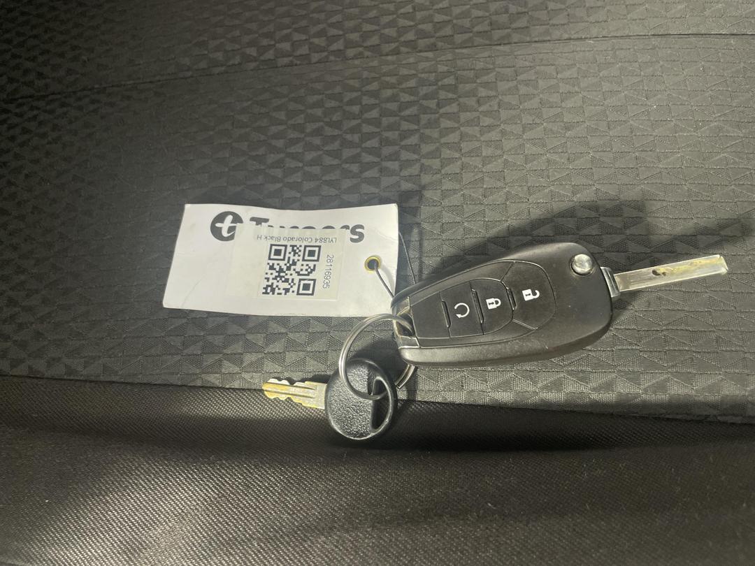 Photo '22' of Holden Colorado