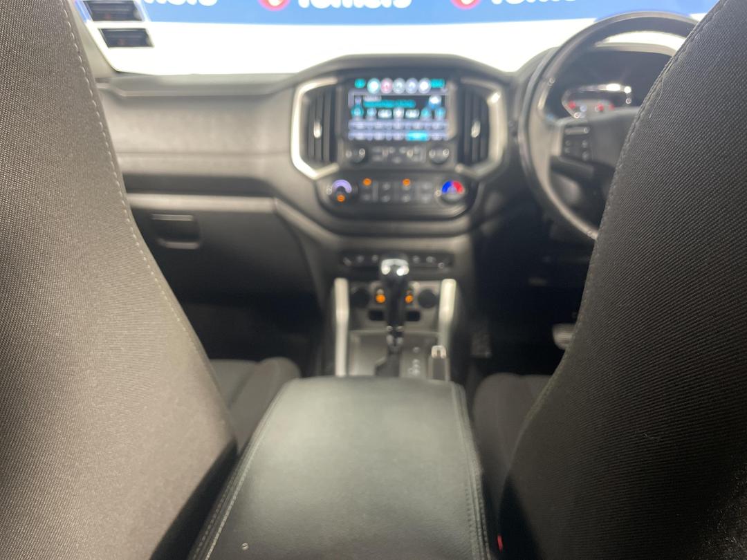 Photo '18' of Holden Colorado