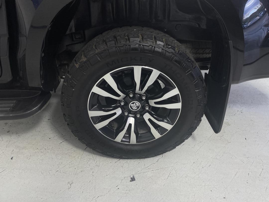 Photo '11' of Holden Colorado