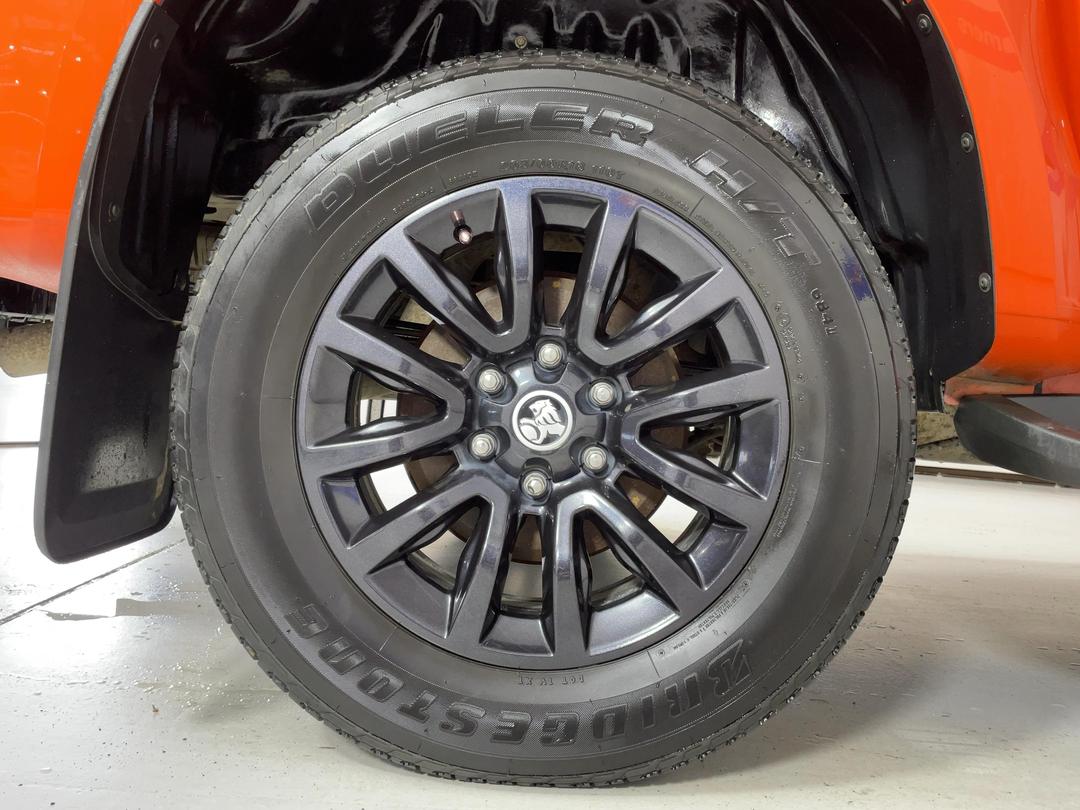 Photo '12' of Holden Colorado