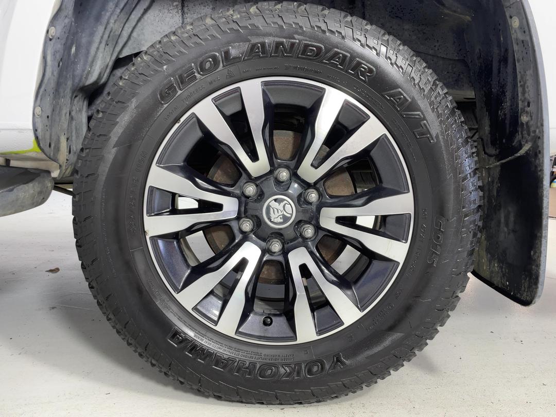 Photo '11' of Holden Colorado