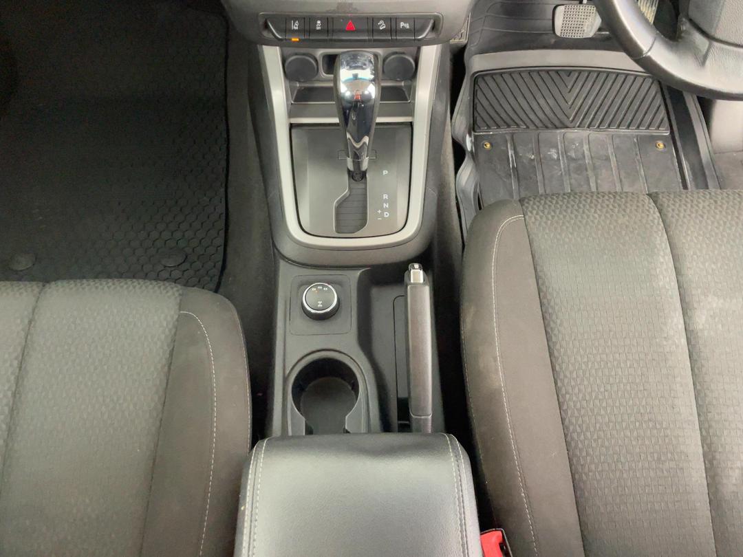 Photo '18' of Holden Colorado