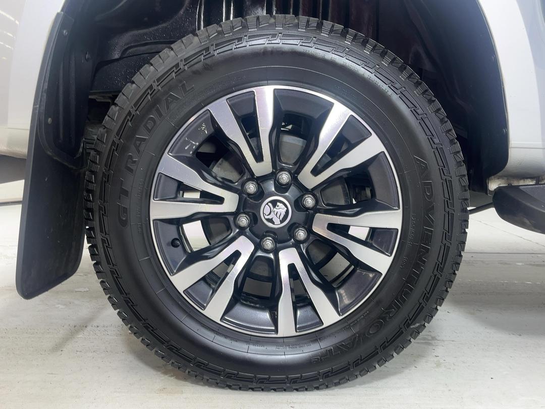 Photo '12' of Holden Colorado