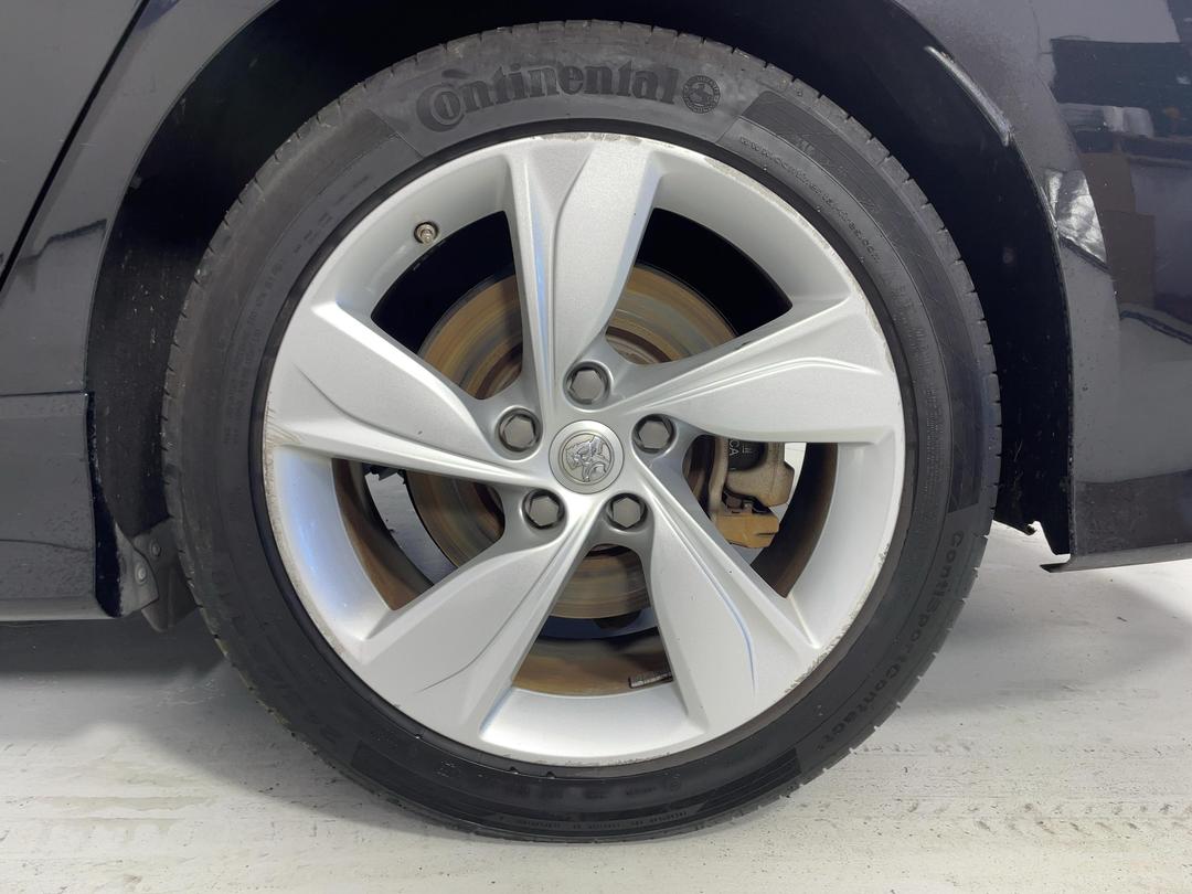 Photo '11' of Holden Commodore