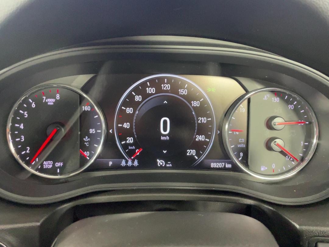 Photo '21' of Holden Commodore