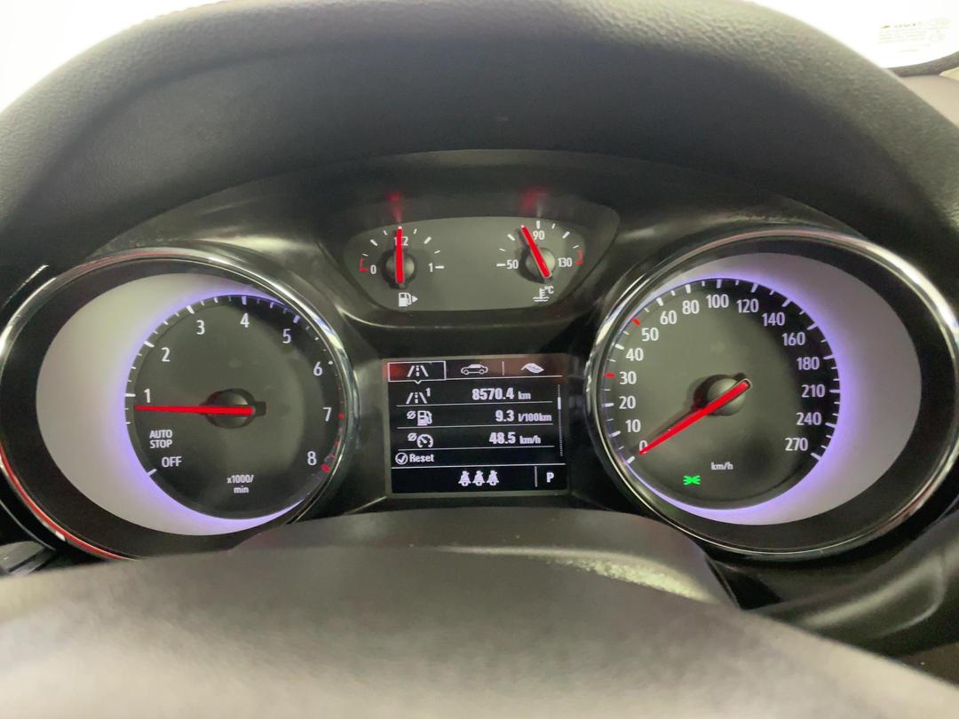 Photo '21' of Holden Commodore