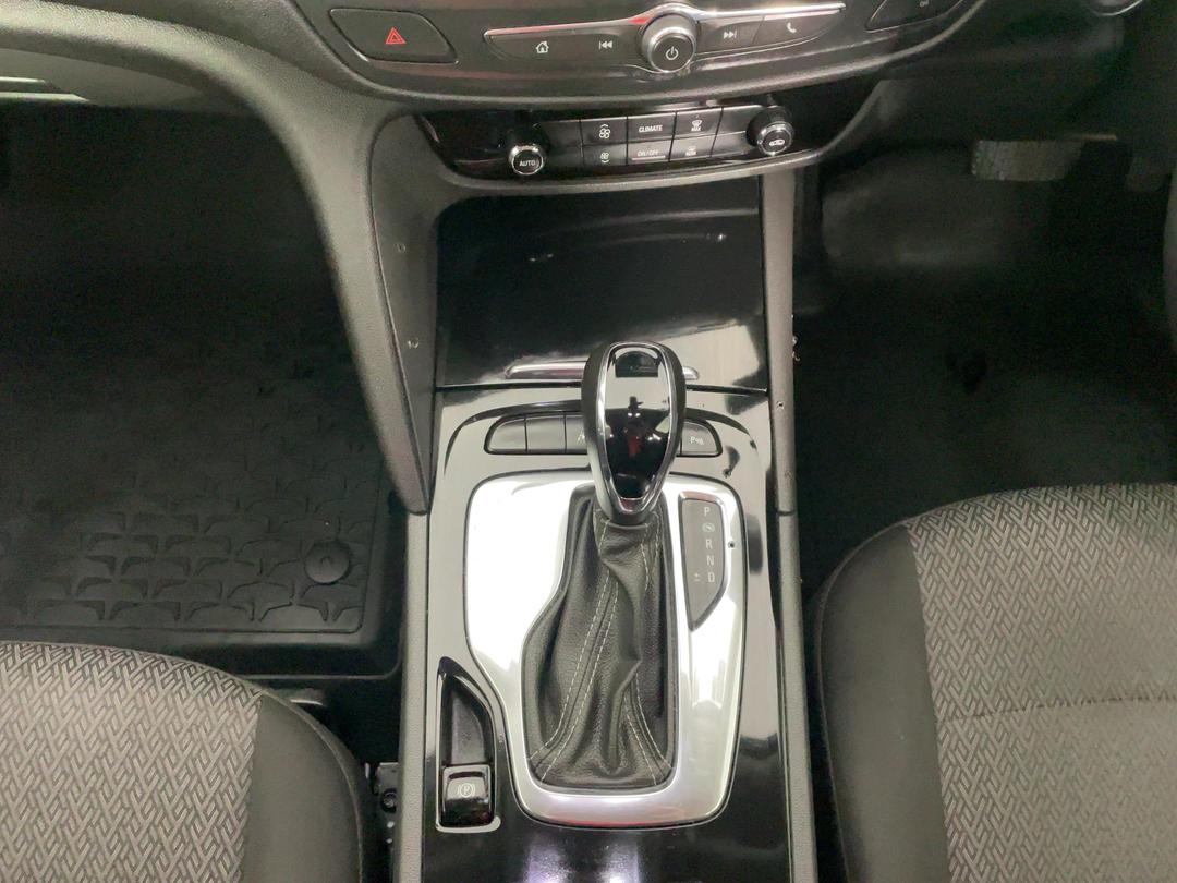 Photo '18' of Holden Commodore