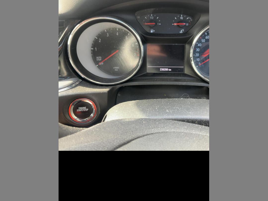Photo '12' of Holden Commodore LT Wagon Photo '12' of Holden Commodore LT Wagon