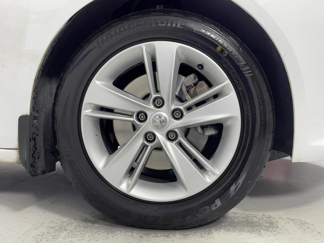 Photo '9' of Holden Commodore