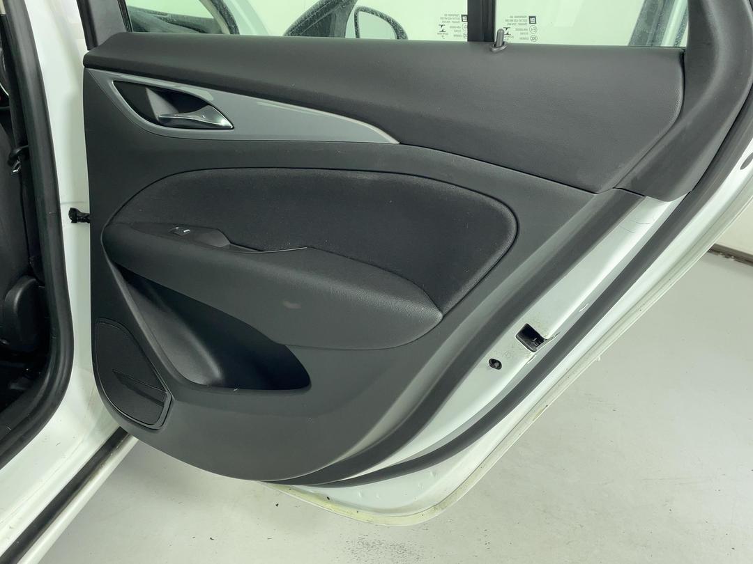 Photo '19' of Holden Commodore