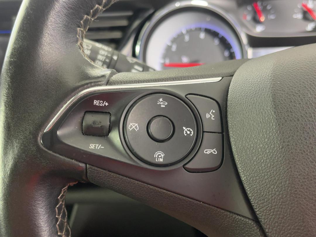 Photo '23' of Holden Commodore