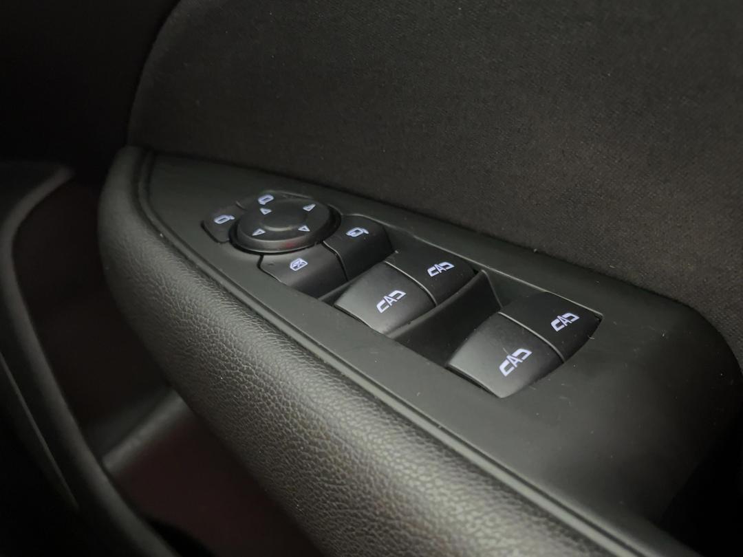 Photo '26' of Holden Commodore