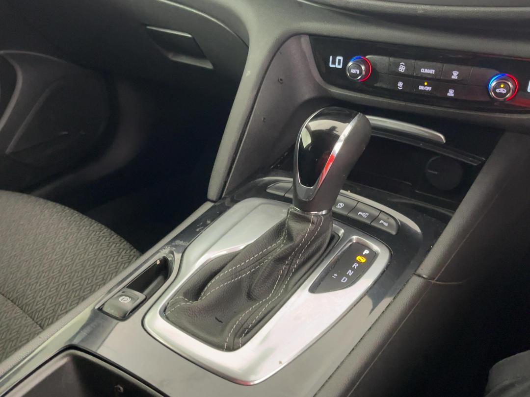 Photo '27' of Holden Commodore
