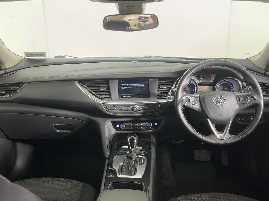 Photo '17' of Holden Commodore