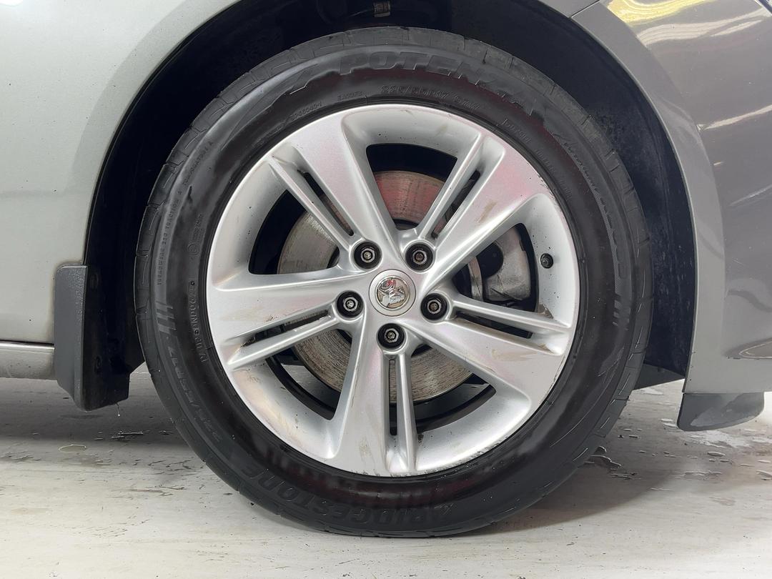 Photo '9' of Holden Commodore