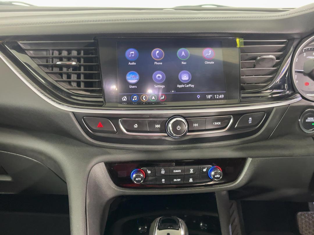 Photo '18' of Holden Commodore
