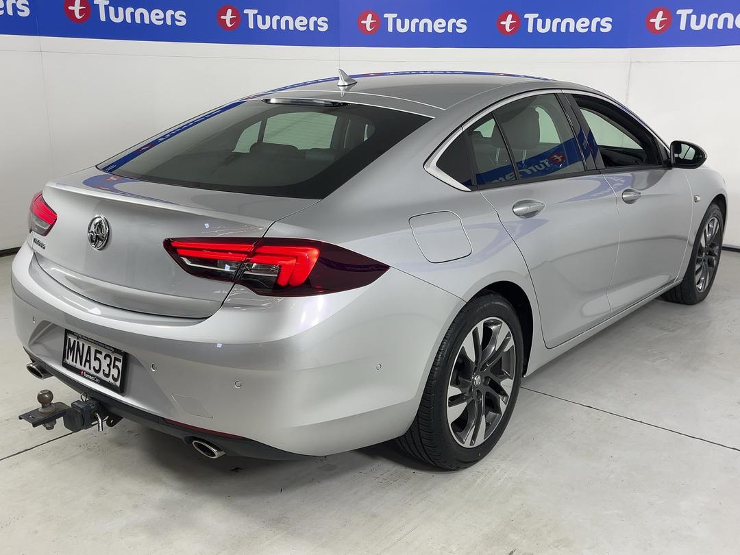 Photo '7' of Holden Commodore