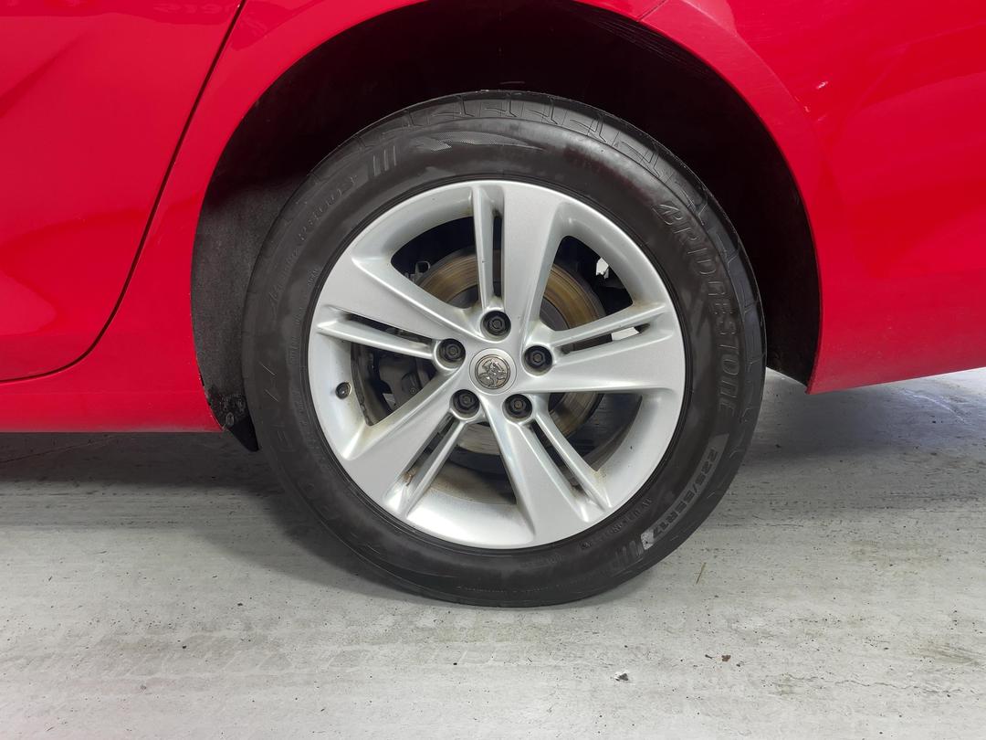 Photo '11' of Holden Commodore