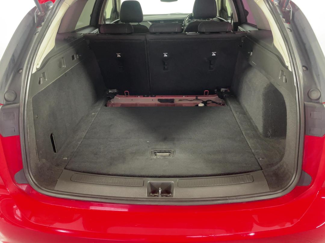 Photo '14' of Holden Commodore