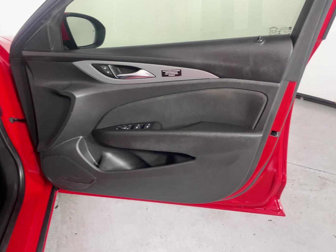 Photo '15' of Holden Commodore