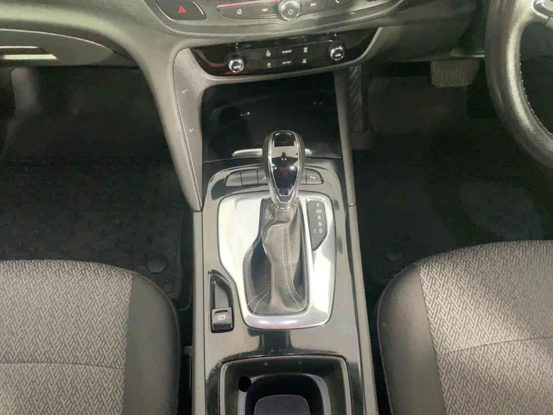Photo '18' of Holden Commodore