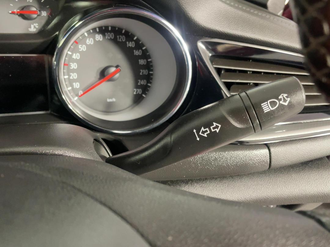 Photo '26' of Holden Commodore