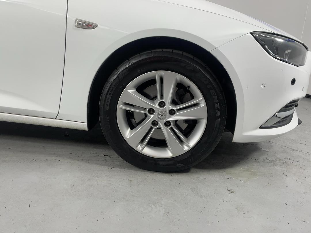 Photo '9' of Holden Commodore