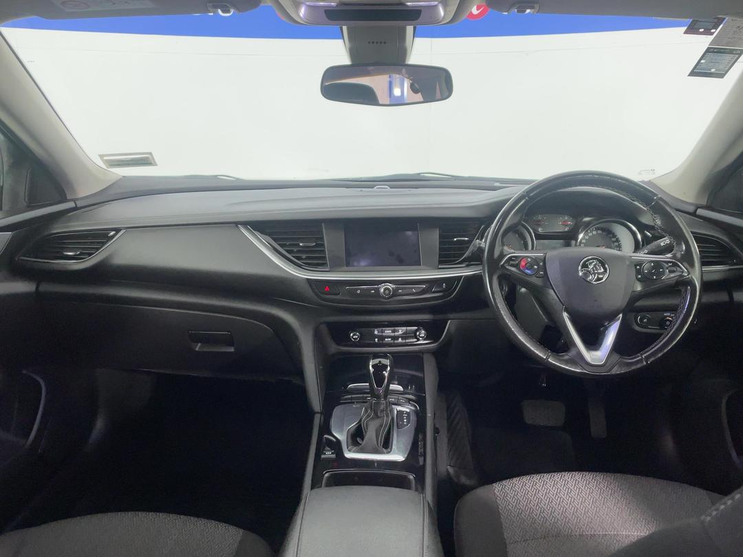 Photo '17' of Holden Commodore