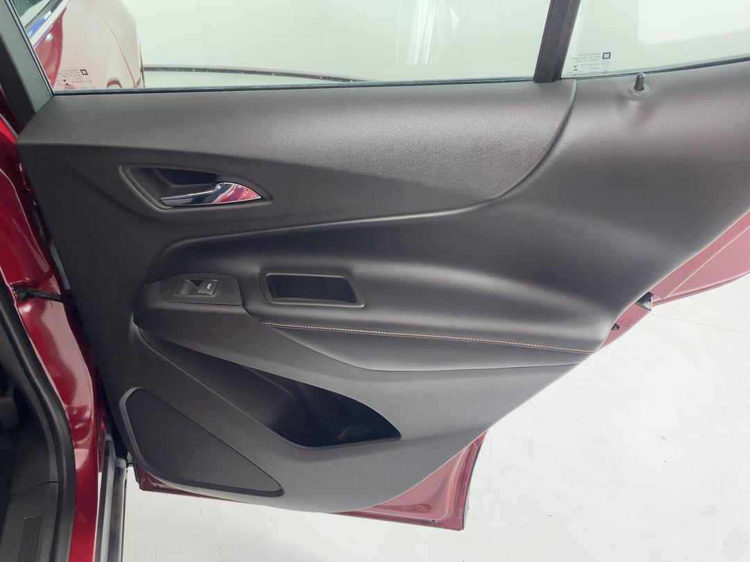 Photo '19' of Holden Equinox