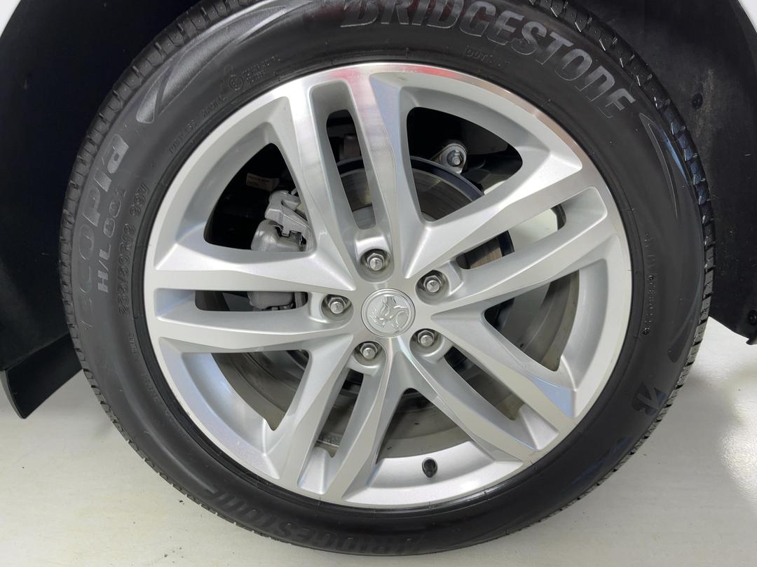 Photo '11' of Holden Equinox