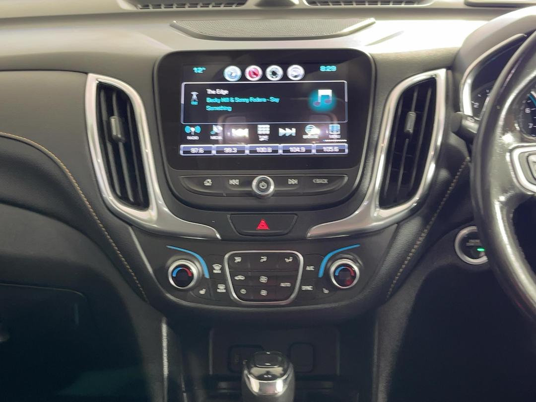 Photo '18' of Holden Equinox