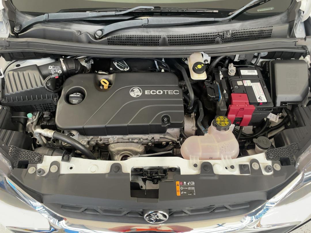 Photo '13' of Holden Spark
